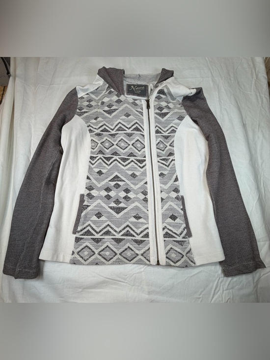 Natural Reflections Tops - Natural Reflections Gray & White Aztec Zip Hoodie